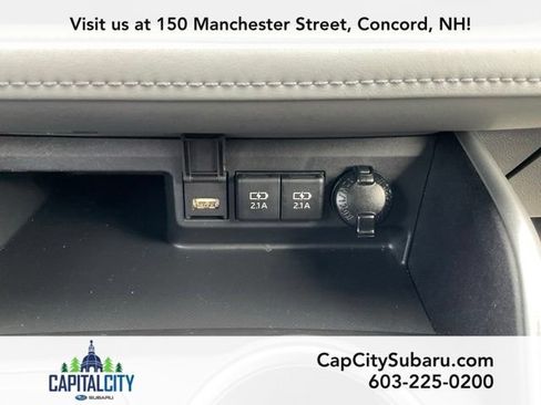 Used 2021 Toyota Highlander XLE AWD/4WD image 31