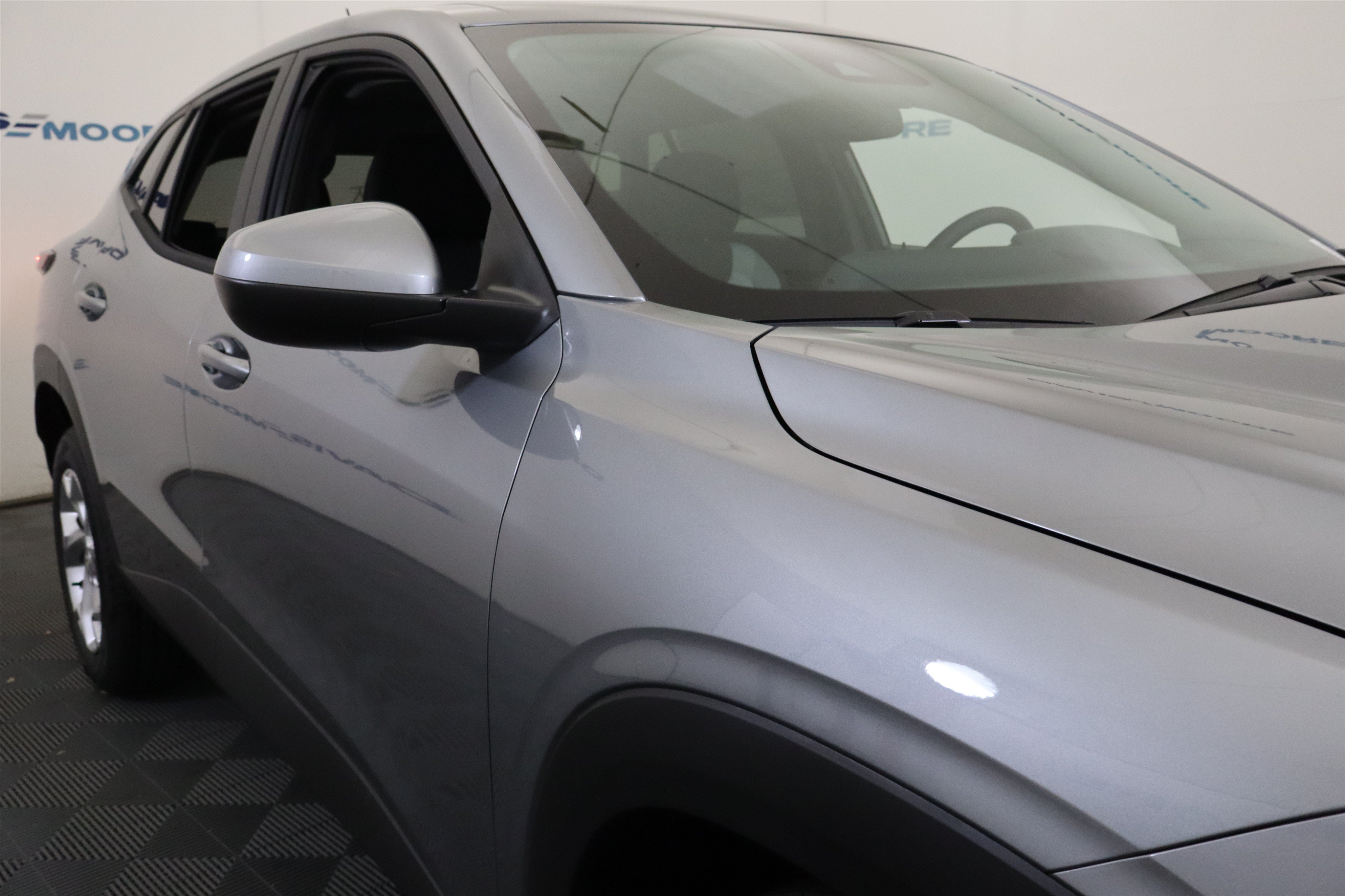 New 2026 Chevrolet Trax LS w/ LS Convenience Package FWD image 4