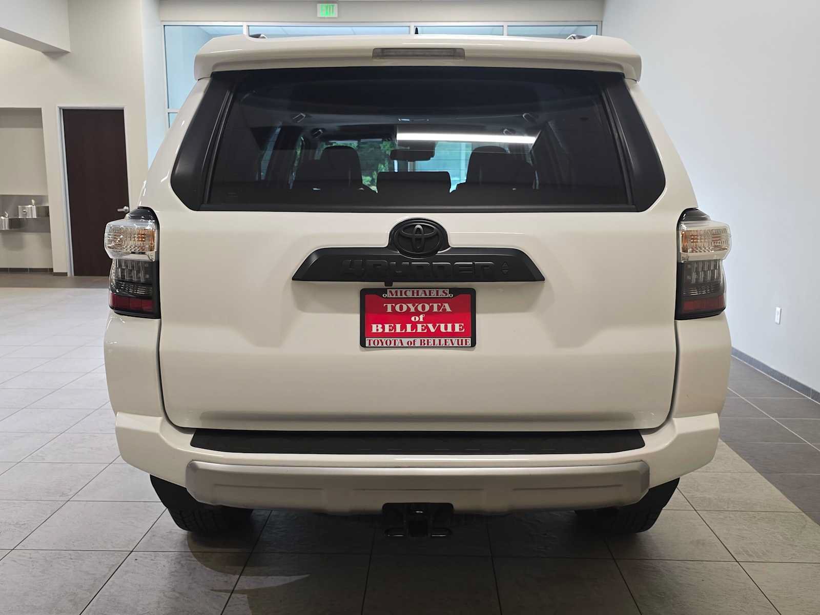 Certified 2024 Toyota 4Runner TRD Off-Road Premium w/ Moonroof Package AWD/4WD image 5