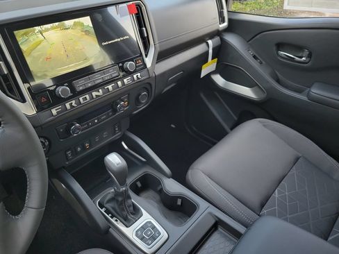 New 2026 Nissan Frontier SV w/ All-Weather Content Package AWD/4WD image 29