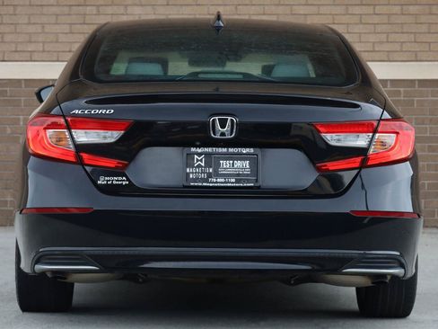 Used 2018 Honda Accord LX image 9