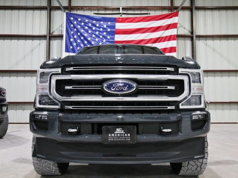 Used 2021 Ford F250 Platinum image 2