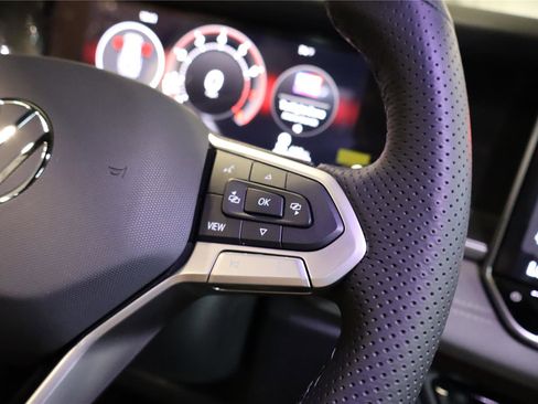 New 2026 Volkswagen Tiguan SE R-Line FWD image 15