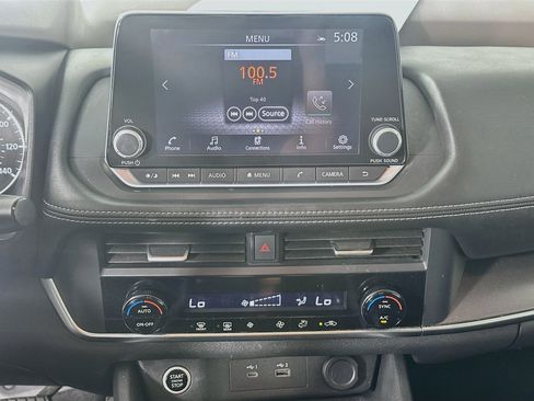 Used 2023 Nissan Rogue SV FWD image 23