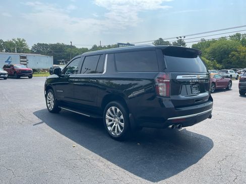 Used 2021 Chevrolet Suburban Premier AWD/4WD image 5