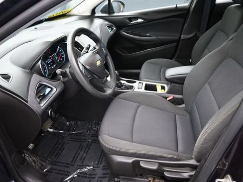 Used 2016 Chevrolet Cruze LS FWD image 13