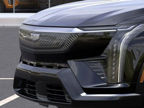 New 2026 Cadillac Optiq Luxury 2 image 13