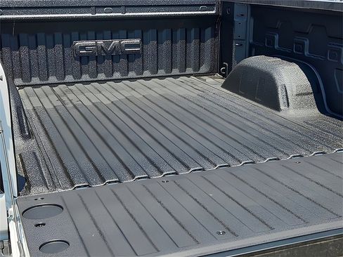 New 2026 GMC Sierra 1500 SLE w/ Preferred Package image 8