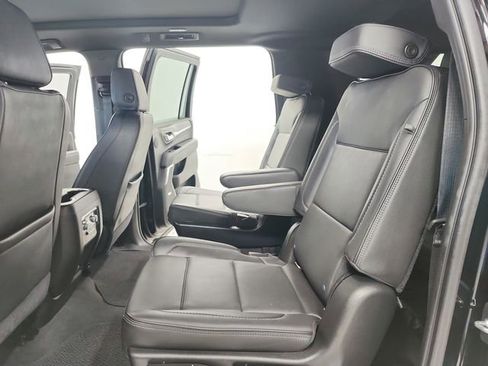 Used 2021 GMC Yukon XL Denali w/ Denali Premium Package image 38