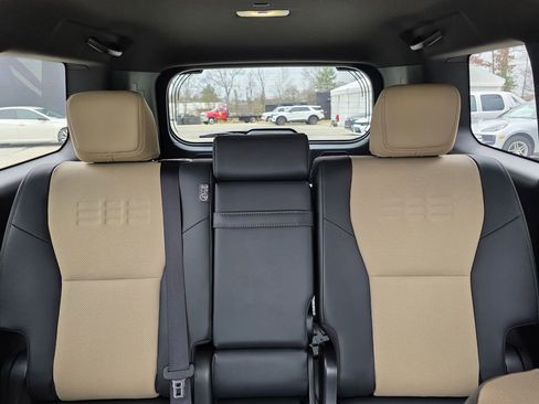 Used 2024 Lexus GX 550 image 29