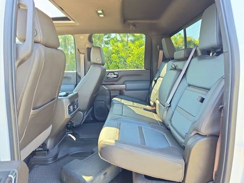 Certified 2022 GMC Sierra 2500 Denali AWD/4WD image 8