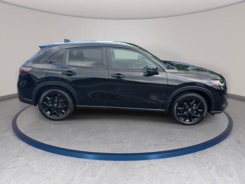 Used 2025 Honda HR-V Sport image 4