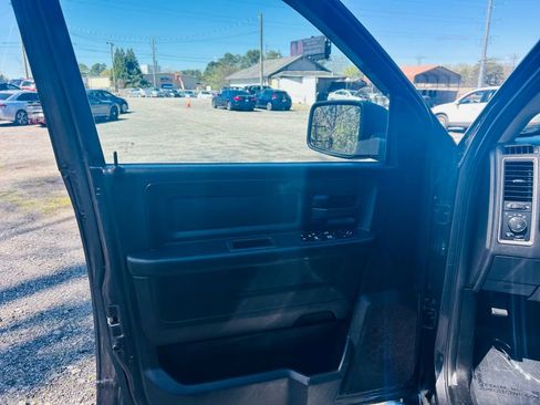 Used 2019 RAM 1500 Tradesman w/ Tradesman SXT Package AWD/4WD image 16