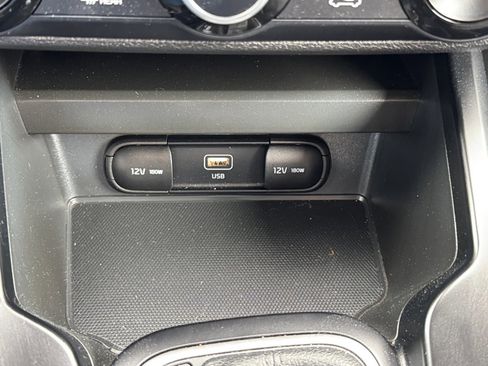 Used 2023 Kia Soul LX image 24