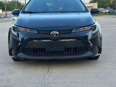 Used 2021 Toyota Corolla LE image 2