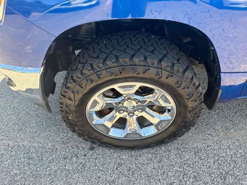 Used 2019 RAM 1500 Big Horn AWD/4WD image 25