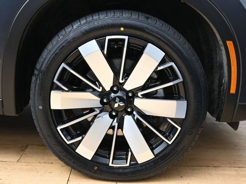 Used 2025 Mitsubishi Outlander SE AWD/4WD image 14