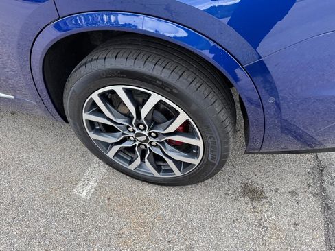 Used 2025 Cadillac XT6 Sport w/ Platinum Package image 14