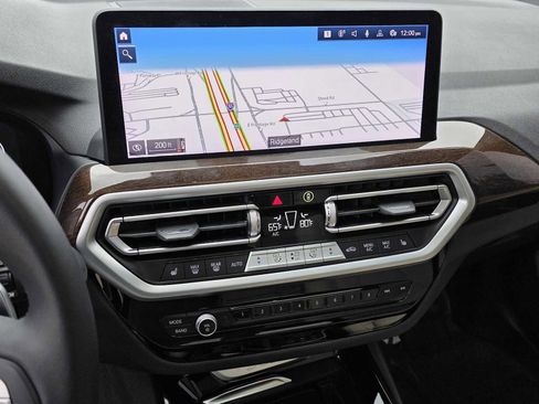 Used 2024 BMW X3 xDrive30i w/ Premium Package image 9