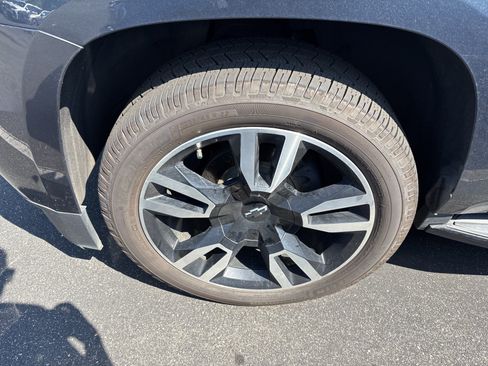 Used 2020 Chevrolet Tahoe Premier AWD/4WD image 29