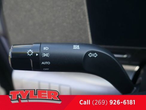 Used 2024 Hyundai Kona SEL AWD/4WD image 23