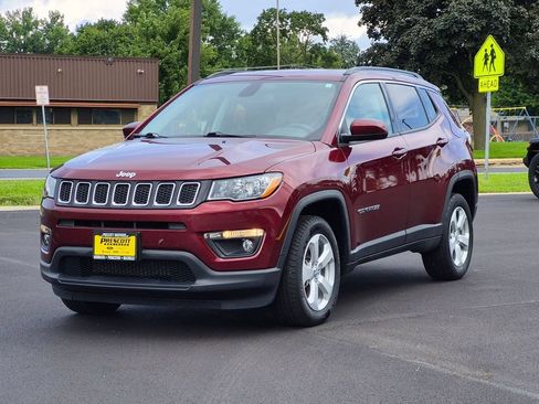 Used 2020 Jeep Compass Latitude AWD/4WD image 3