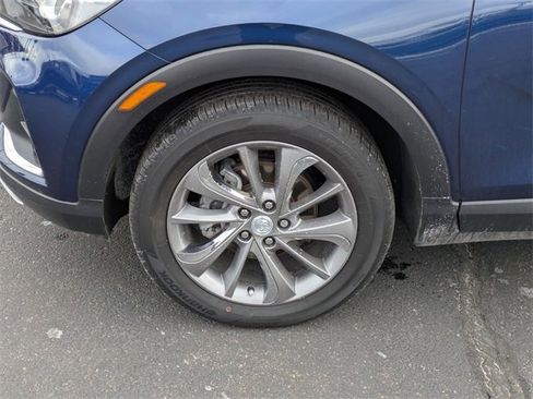 Used 2023 Buick Encore GX Essence w/ Experience Buick Package image 10