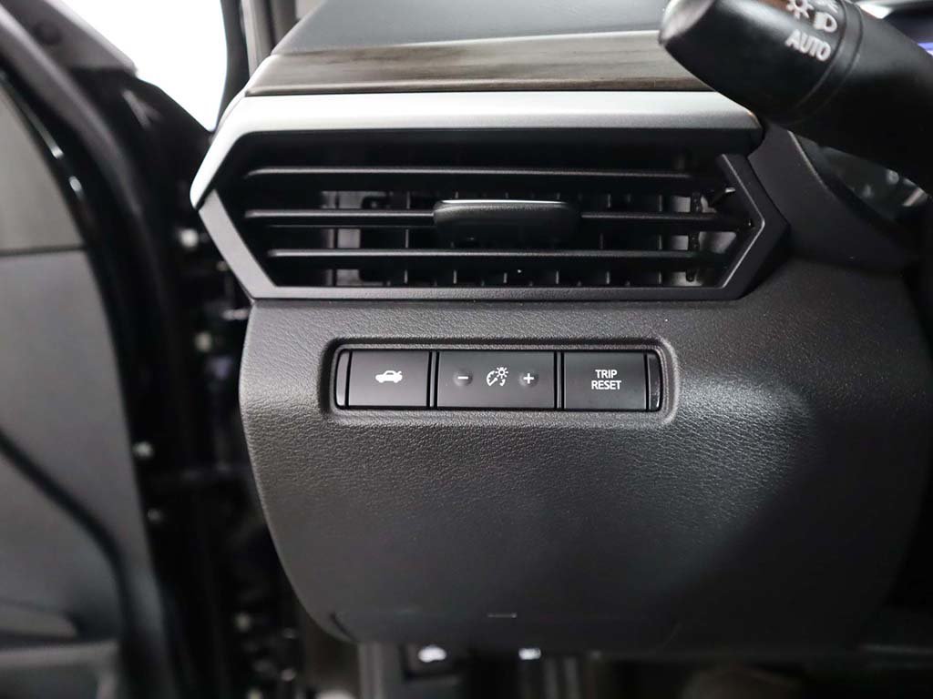 Used 2024 Nissan Altima 2.5 SV AWD/4WD image 36