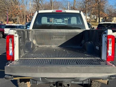 Used 2024 Ford F250 XL w/ XL Chrome Package image 4