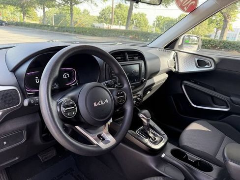 Certified 2024 Kia Soul LX w/ Option Group 015 FWD image 12