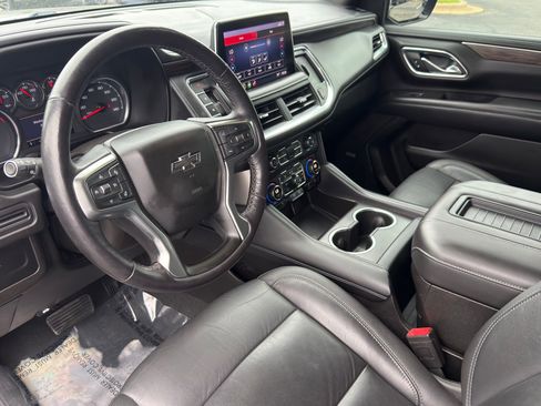 Used 2021 Chevrolet Suburban Z71 w/ Luxury Package AWD/4WD image 8