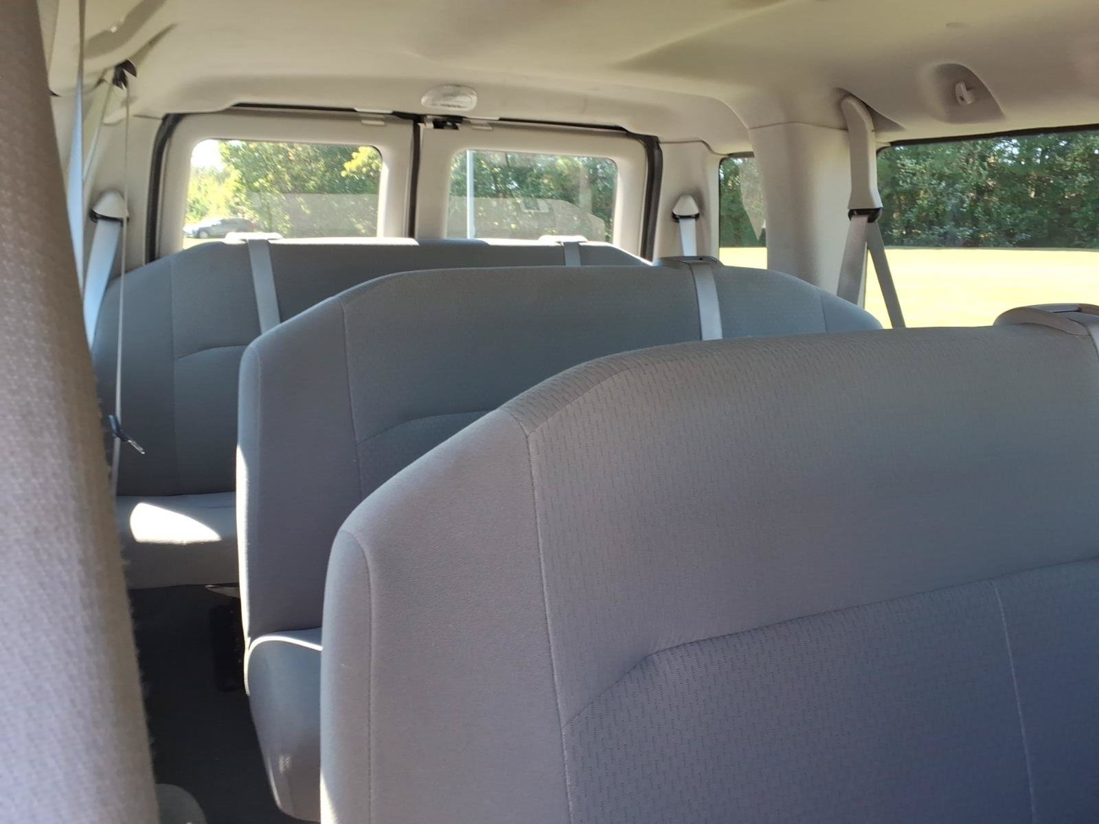 Used 2011 Ford E-350 and Econoline 350 XLT RWD image 12