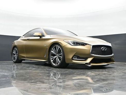 Used 2018 INFINITI Q60 3.0t Luxe AWD/4WD image 17