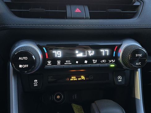 Used 2025 Toyota RAV4 XLE image 14