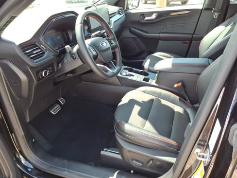 Used 2023 Ford Escape ST-Line w/ Tech Pack #1 AWD/4WD image 13