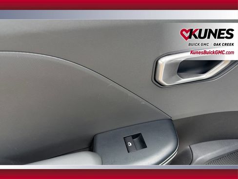 Used 2025 Kia K4 FWD image 33
