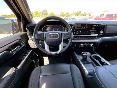 Used 2024 GMC Sierra 1500 SLT AWD/4WD image 6