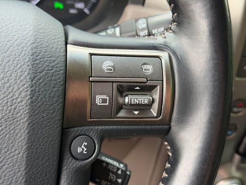 Used 2018 Lexus GX 460 Premium w/ Premium Package AWD/4WD image 28
