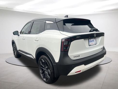 New 2026 Nissan Kicks SR w/ Cold Weather Package AWD/4WD image 3