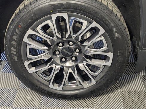 Used 2024 GMC Sierra 1500 Denali Ultimate image 7