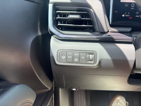 New 2027 GMC Terrain AT4 w/ Technology Package II AWD/4WD image 18