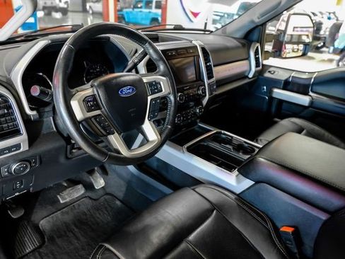 Used 2020 Ford F250 Lariat w/ Chrome Package image 5