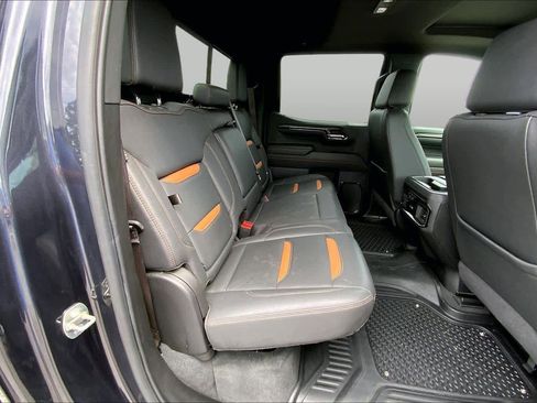 Used 2024 GMC Sierra 1500 AT4 w/ Technology Package AWD/4WD image 20