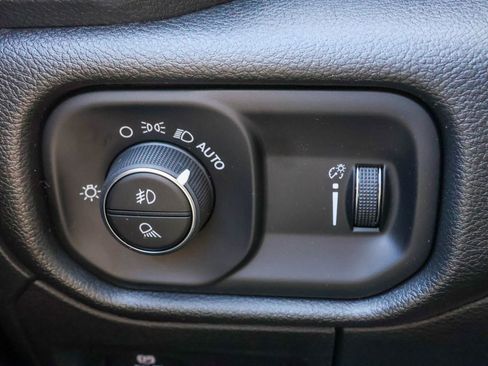 New 2026 RAM 1500 Express AWD/4WD image 28