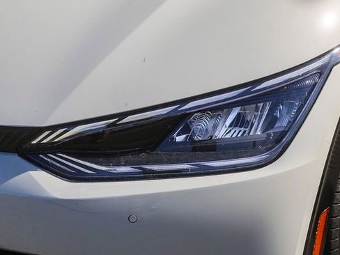 Used 2024 Kia EV6 Wind image 8
