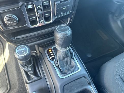 Used 2020 Jeep Gladiator Sport w/ Quick Order Package 24S image 29