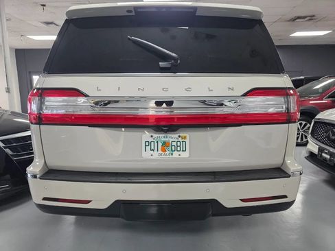 Used 2019 Lincoln Navigator Reserve AWD/4WD image 6