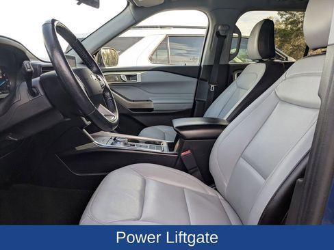 Used 2021 Ford Explorer XLT image 14