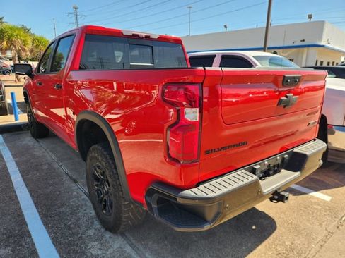 Used 2023 Chevrolet Silverado 1500 ZR2 w/ Technology Package AWD/4WD image 4
