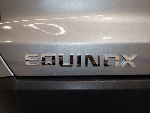 Used 2026 Chevrolet Equinox LT FWD image 35